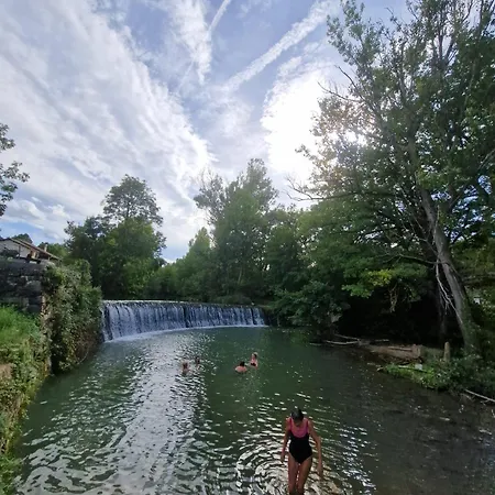 Πανσιόν The Mill France Saint-Georges-de-Luzençon